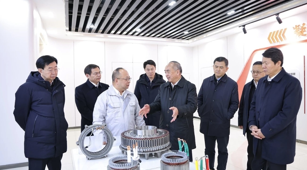 开足马力“赶订单”，奋力冲刺“开门红”  | 山东省委书记林武调研华体会官方网站-华体会huatihui(中国)临沂工厂新能源电驱动项目